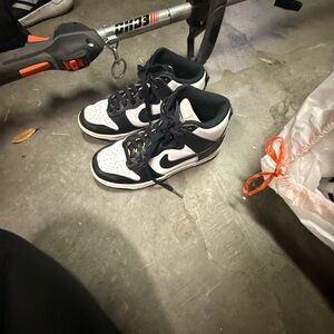 Nike women high dunks